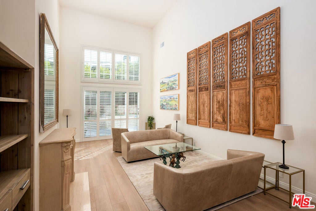 2337 Fox Hills Drive