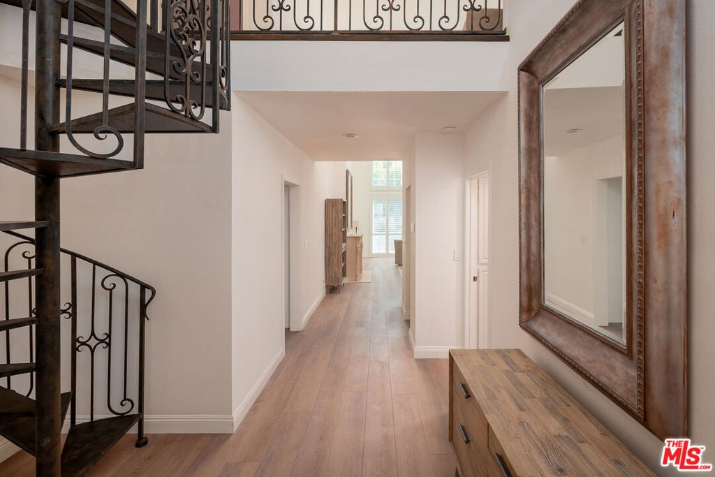 2337 Fox Hills Drive 102, Los Angeles CA 90064