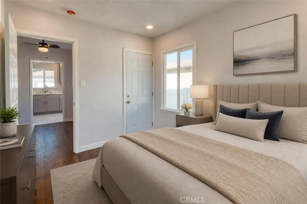 8237 Arnett