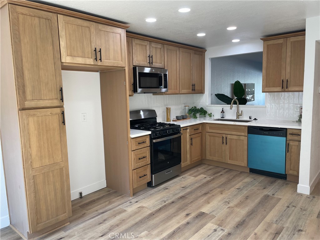 700 W Walnut Avenue 58