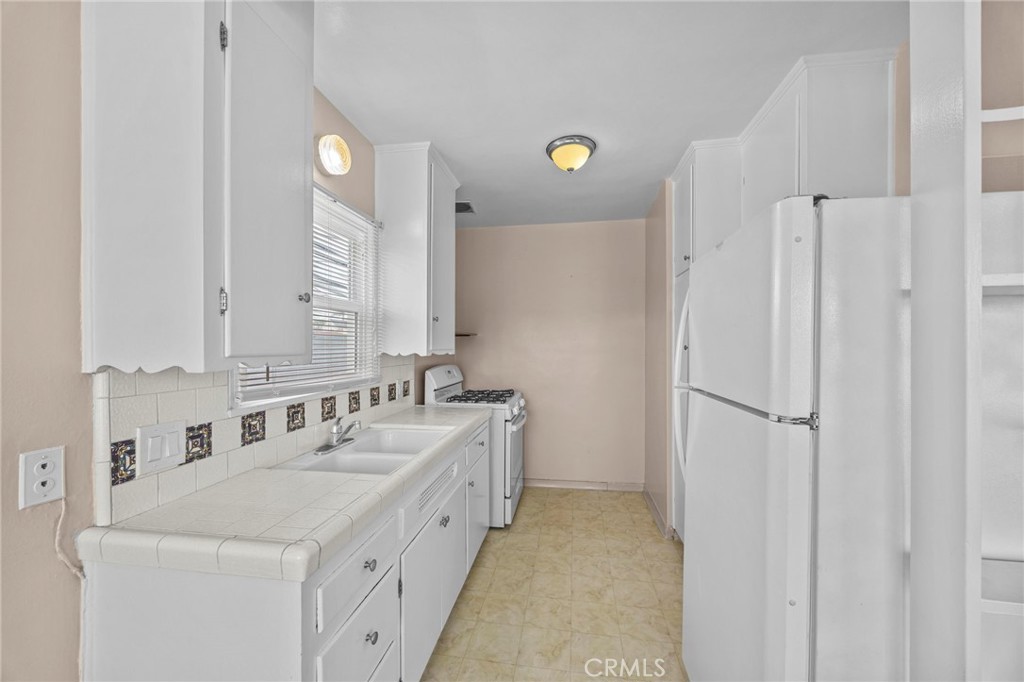 Belmont Shore (BSD) - Residential Lease