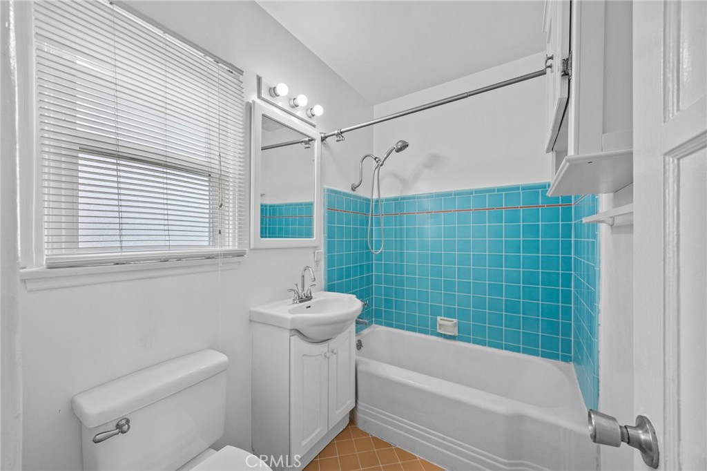 Belmont Shore (BSD) - Residential Lease