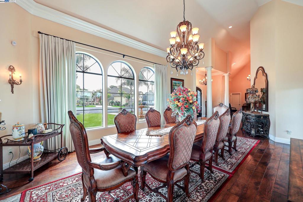 DISCOVERY BAY COUNTRY CLUB - Residential