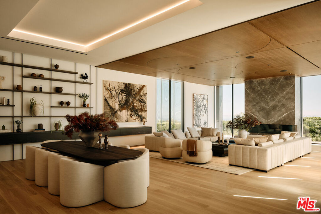 9259 Robin Drive