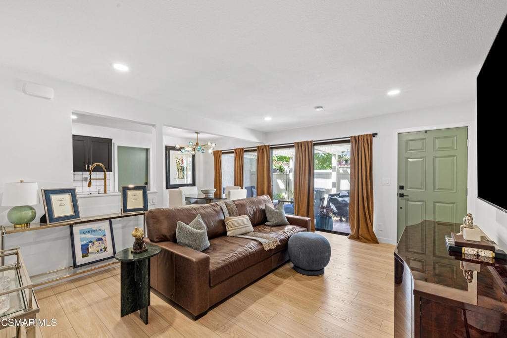 1284 Landsburn Circle