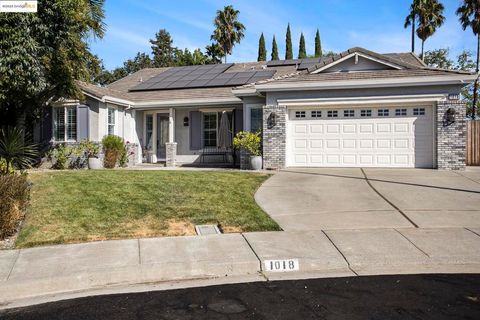 1018 Alouette Pl Vacaville CA 95687