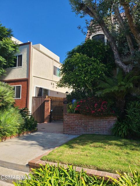 Photo of 933 21st Street #12, Santa Monica, CA 90403 (MLS # 225005149)