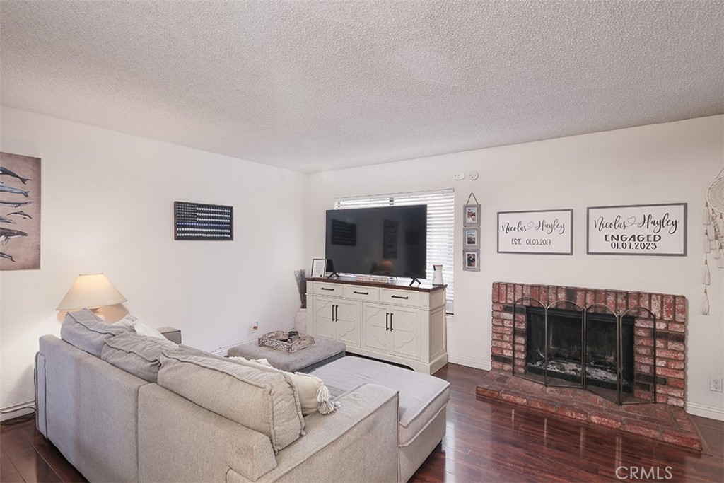 821 S Cerritos Avenue 17