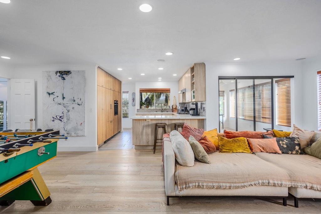 La Costa - Residential Lease