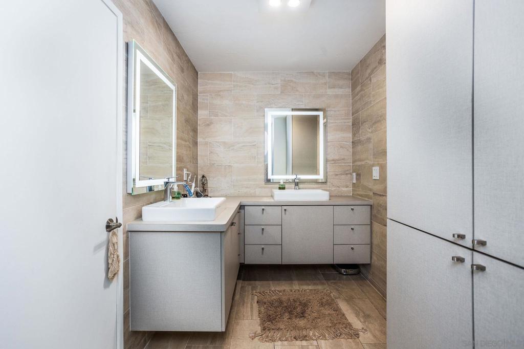 La Costa - Residential Lease