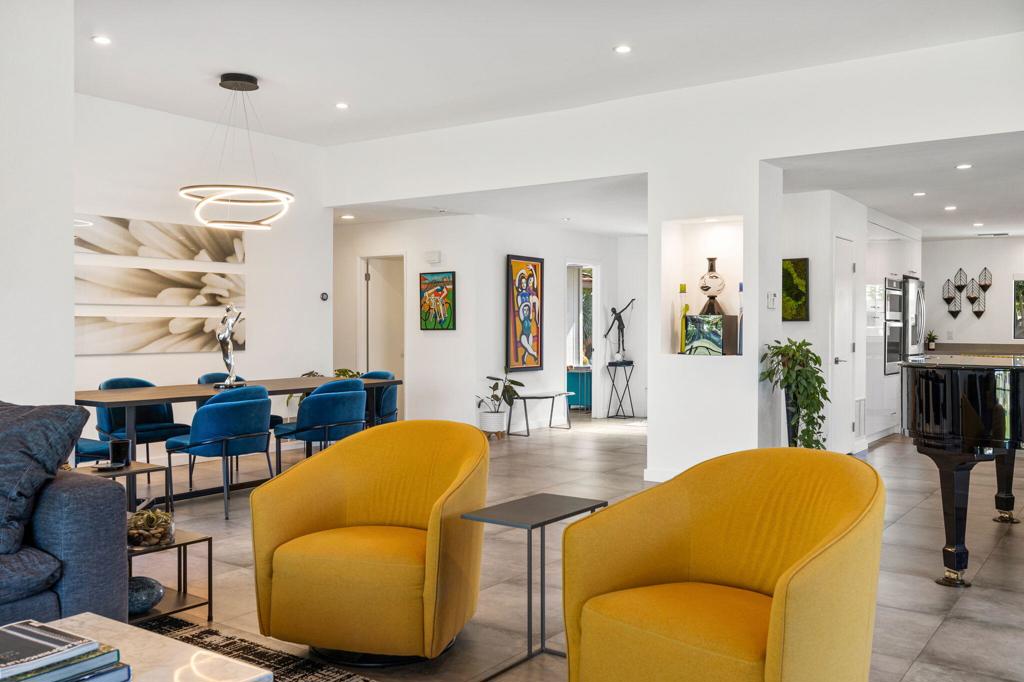 11 Whittier Court