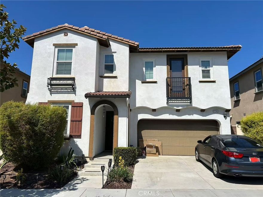 Cozy and Spacious home is located at Chino Preserve Community. 4 Bedrooms and 4 full baths, large Family room, One bedroom & a full bath downstairs, open kitchen area with large granite counter. The spacious Master suite offers a large walk-in closet. Loft and laundry room hook ups. Chino Valley Unified, Chino Hills High School. Landlord pays HOA and gardener, the association amenities include a fully staffed Clubhouse featuring an over sized pool, spa, fully equipped fitness, media house, billiard room, business center, parks, etc. Owner will install NEW CARPET. A Must See!
