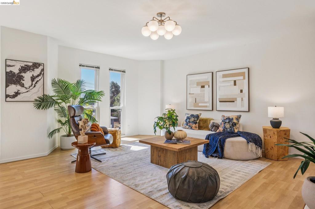 385 Jayne Ave 301