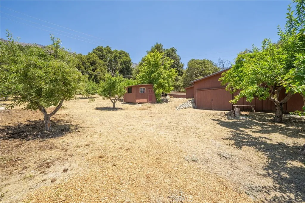 Oak Glen, California 92399, United States, 4 Bedrooms Bedrooms, ,3 BathroomsBathrooms,Residential,Active,36691