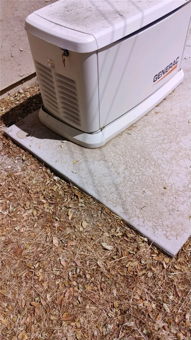 Oak Glen, California 92399, United States, 4 Bedrooms Bedrooms, ,3 BathroomsBathrooms,Residential,Active,36691