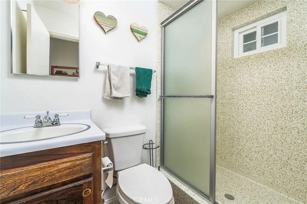 Oak Glen, California 92399, United States, 4 Bedrooms Bedrooms, ,3 BathroomsBathrooms,Residential,Active,36691