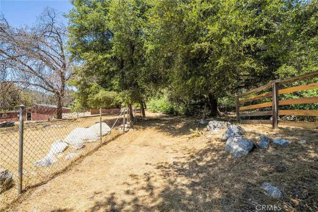 Oak Glen, California 92399, United States, 4 Bedrooms Bedrooms, ,3 BathroomsBathrooms,Residential,Active,36691