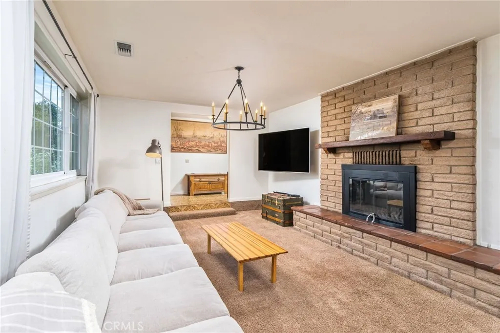 Oak Glen, California 92399, United States, 4 Bedrooms Bedrooms, ,3 BathroomsBathrooms,Residential,Active,36691