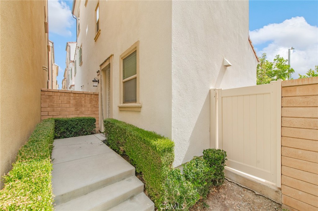 2205 Strawberry Court