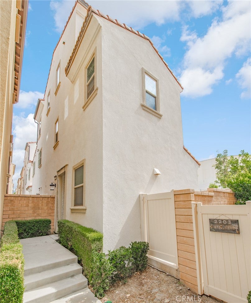 2205 Strawberry Court