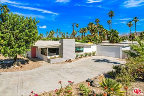 Photo of 2123 E Belding Drive, Palm Springs, CA 92262 (MLS # 26656221)