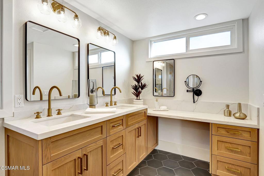 Foxmoor-706 - 706 - Residential
