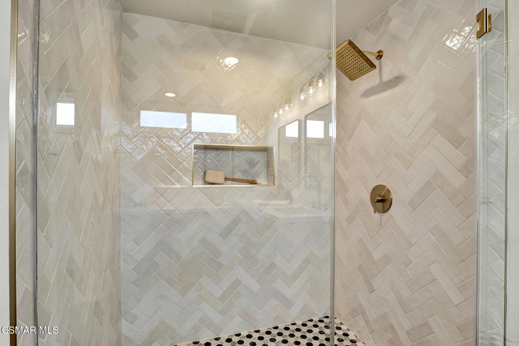 Foxmoor-706 - 706 - Residential