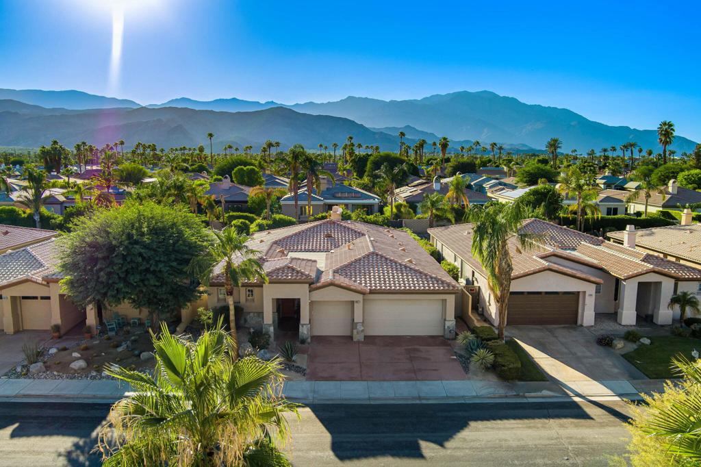 Hovley Palms - Residential