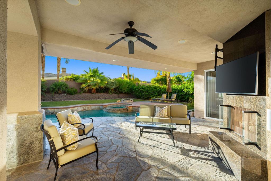 Hovley Palms - Residential