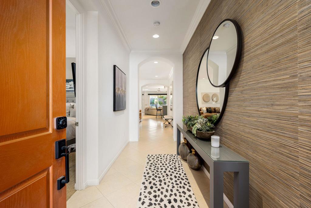 Hovley Palms - Residential