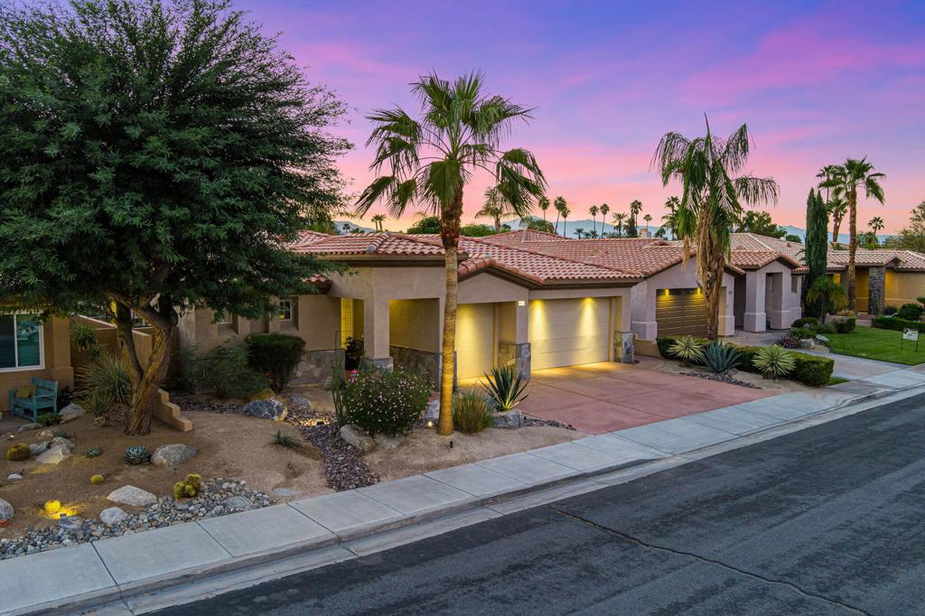 Hovley Palms - Residential