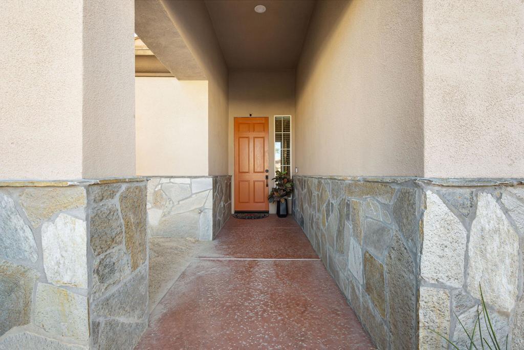 Hovley Palms - Residential