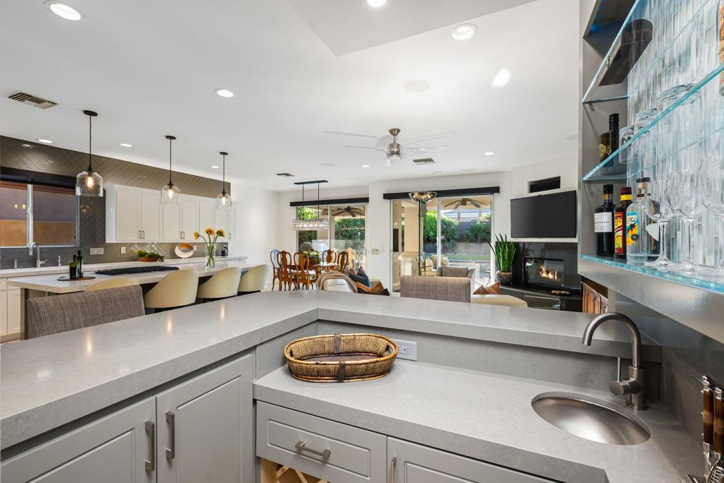 Hovley Palms - Residential