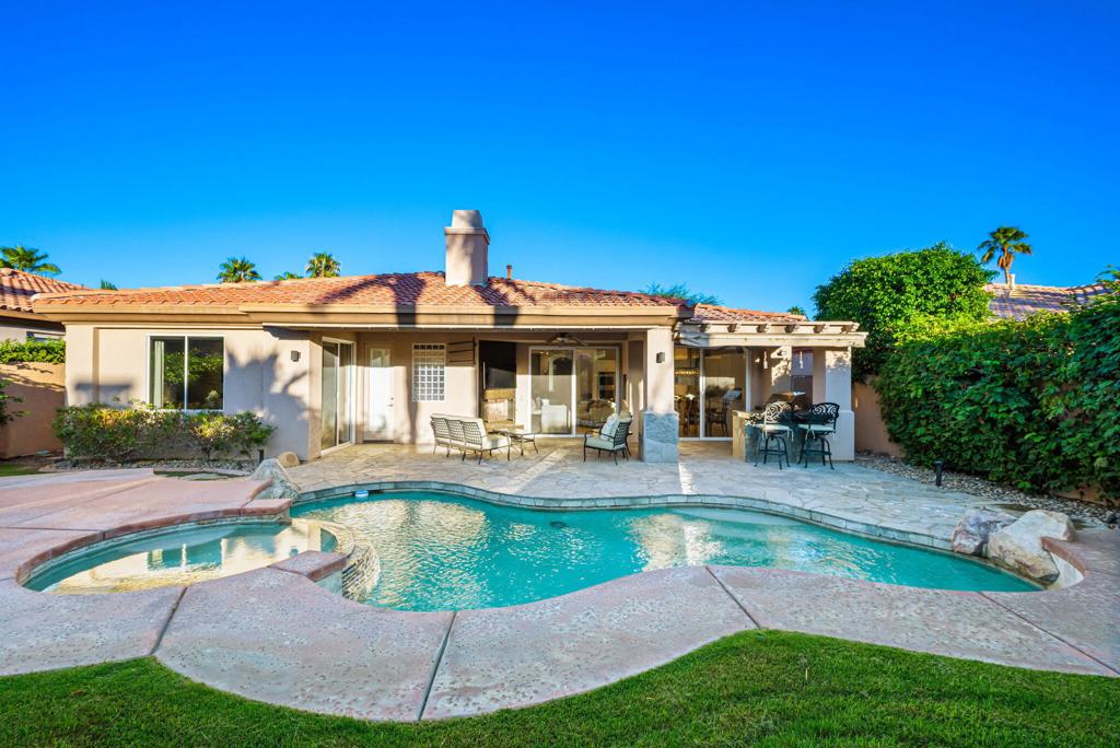 Hovley Palms - Residential