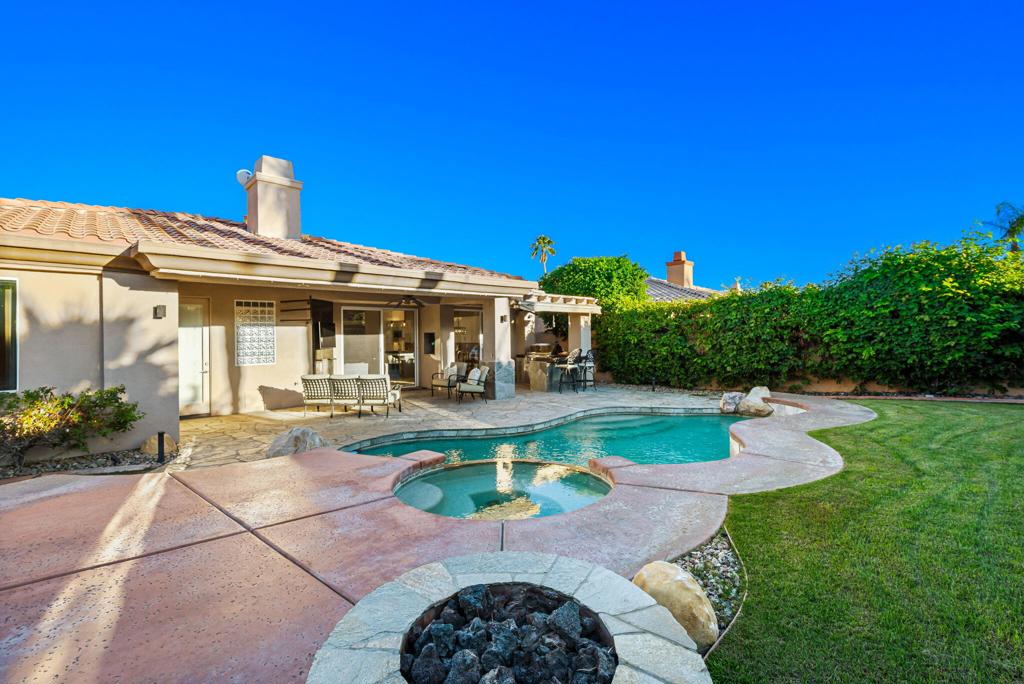 Hovley Palms - Residential
