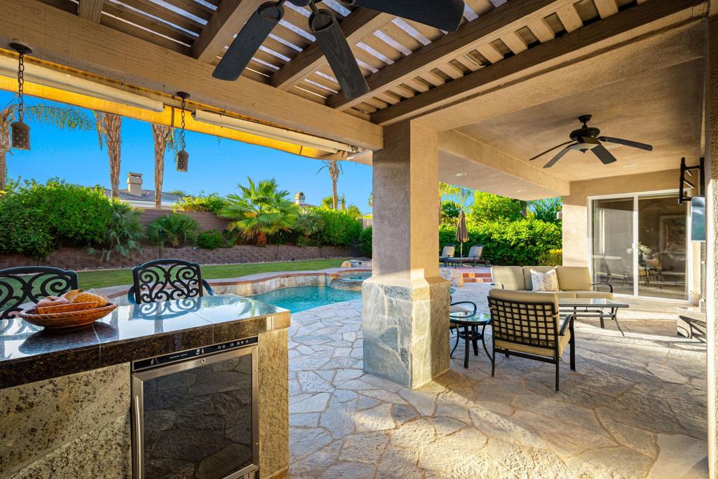 Hovley Palms - Residential