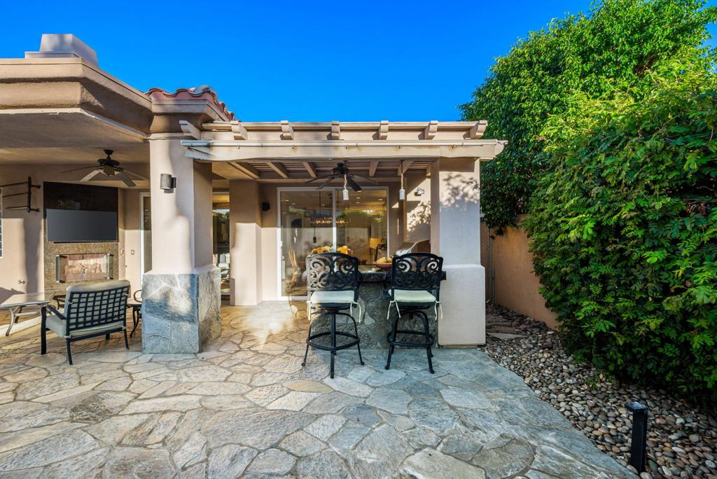 Hovley Palms - Residential