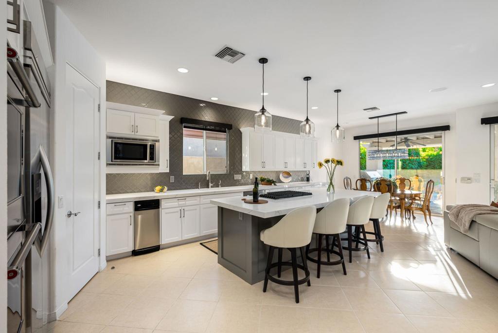 Hovley Palms - Residential