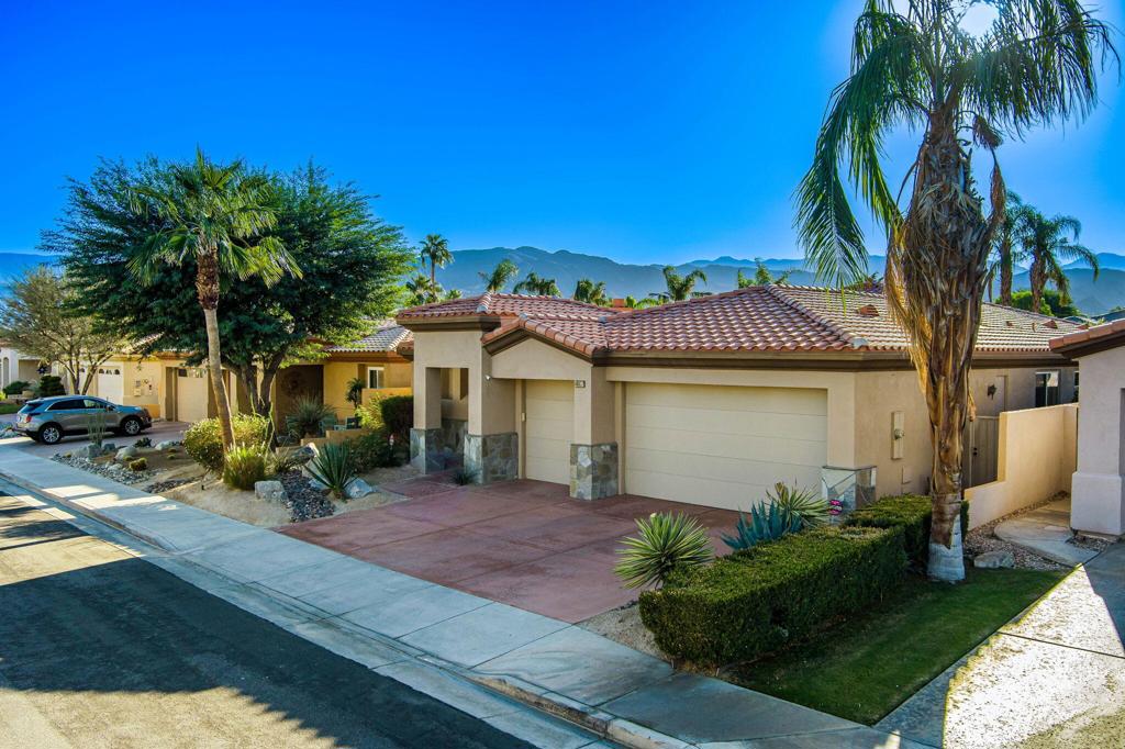 Hovley Palms - Residential
