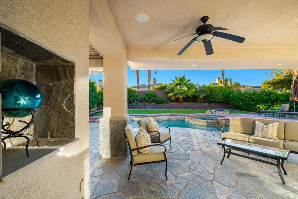 Hovley Palms - Residential