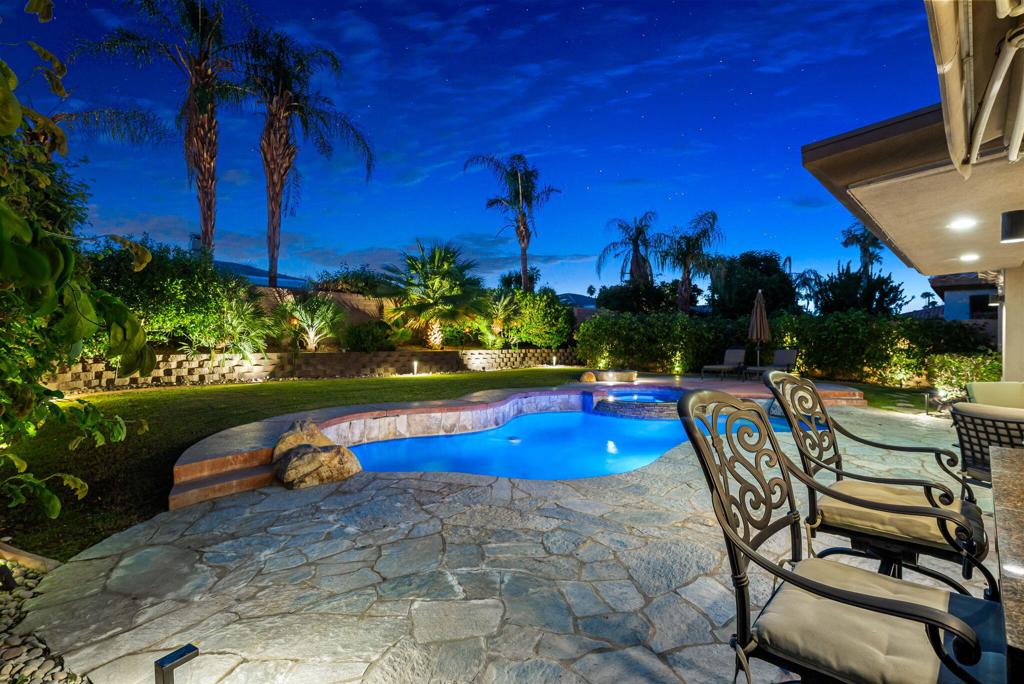Hovley Palms - Residential