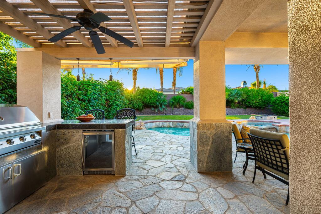 Hovley Palms - Residential