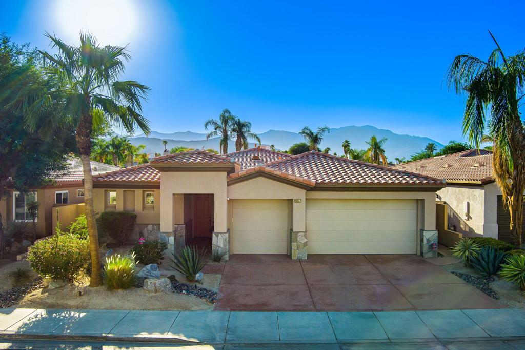 Hovley Palms - Residential