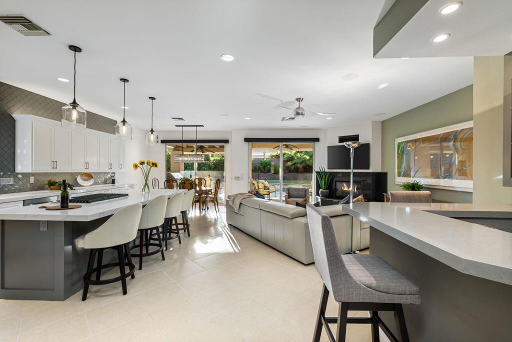 Hovley Palms - Residential