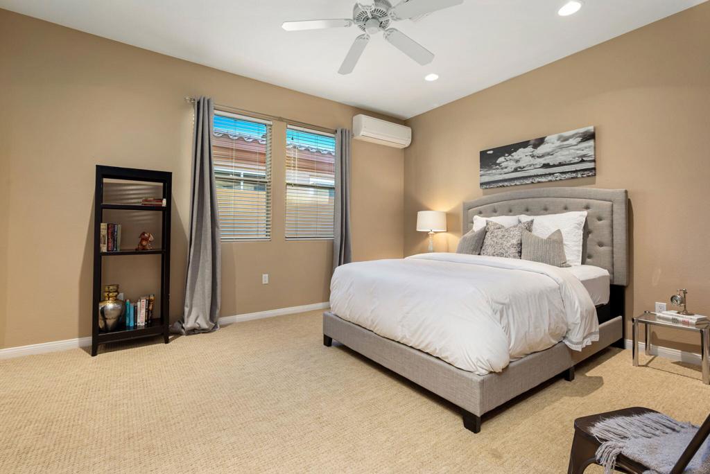 Hovley Palms - Residential
