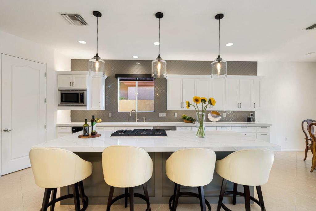 Hovley Palms - Residential