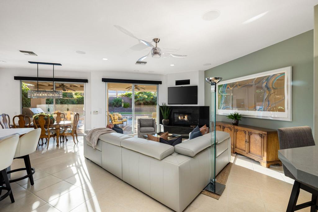 Hovley Palms - Residential