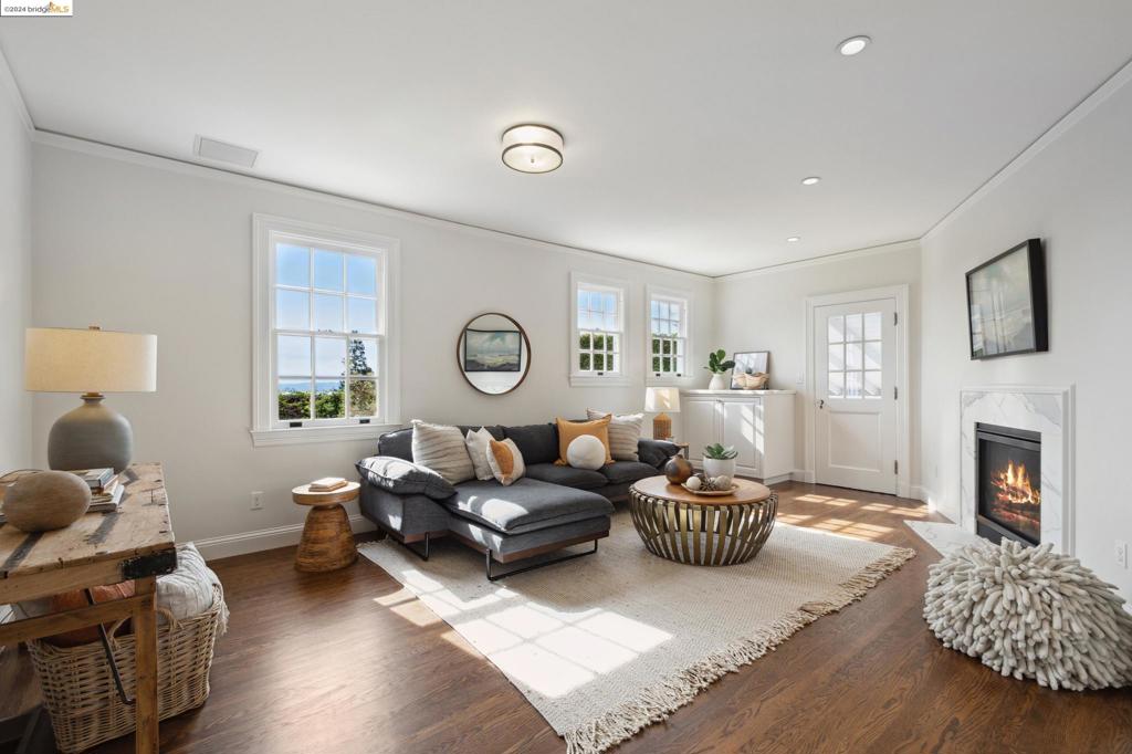 PIEDMONT - Residential