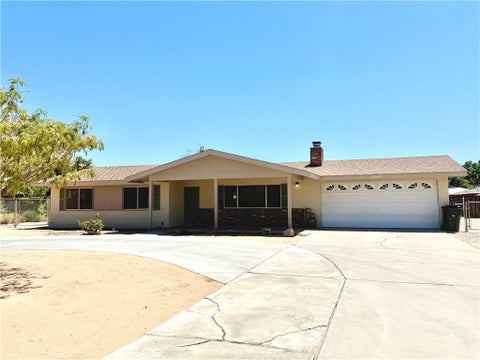 Photo of 20565 Winona Rd RD, Apple Valley, CA 92308 (MLS # HD26170520)