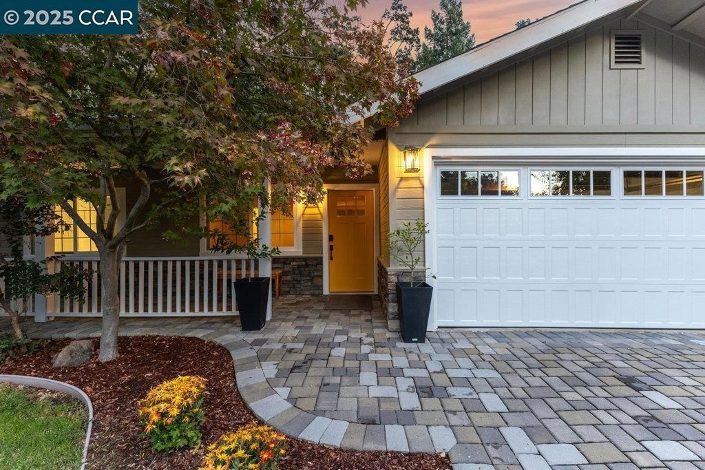 Photo of 171 Sequoia Ave Ave, Walnut Creek, CA 94595 (MLS # 41115264)